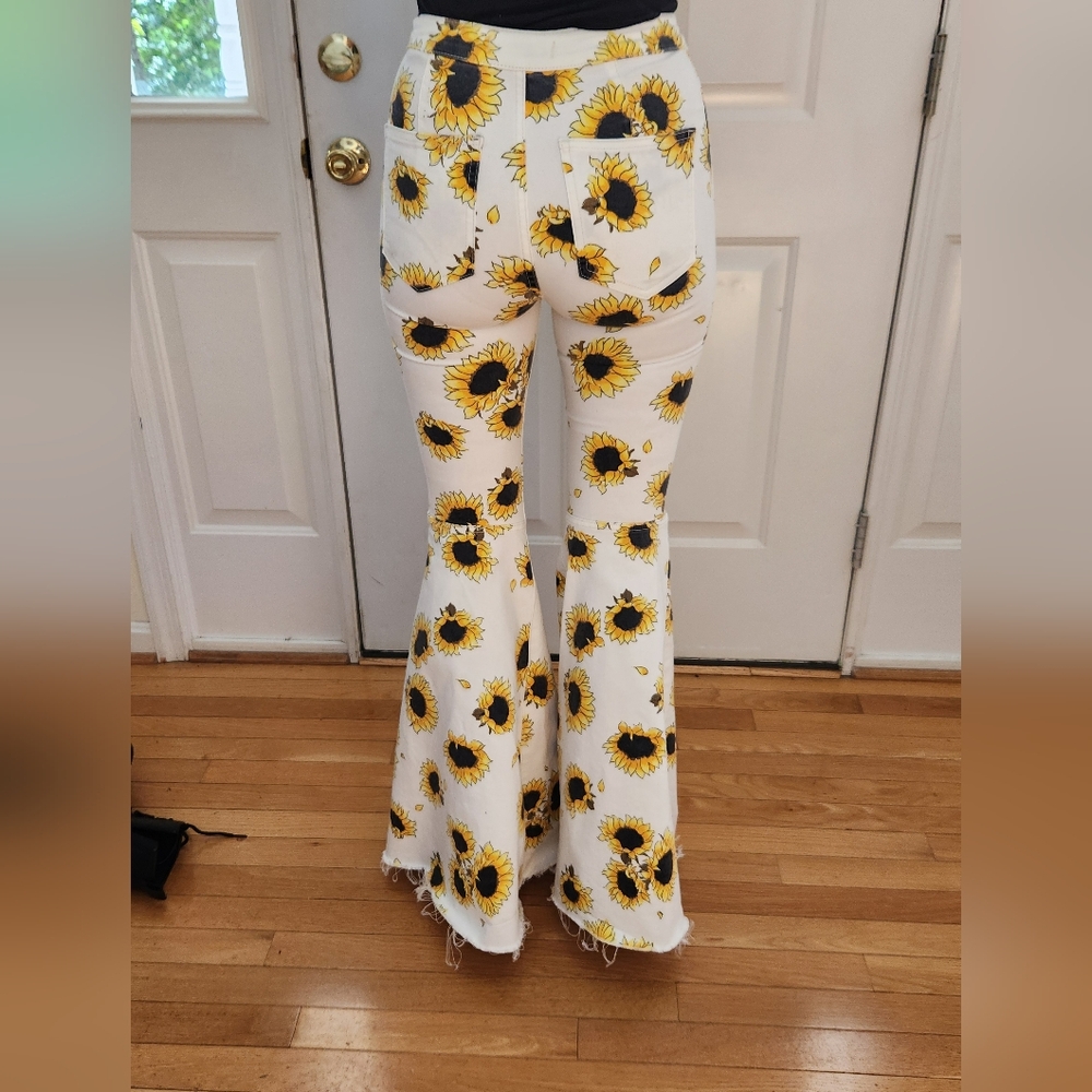 Sunflower Print Flare Pants - Picture 2 of 12